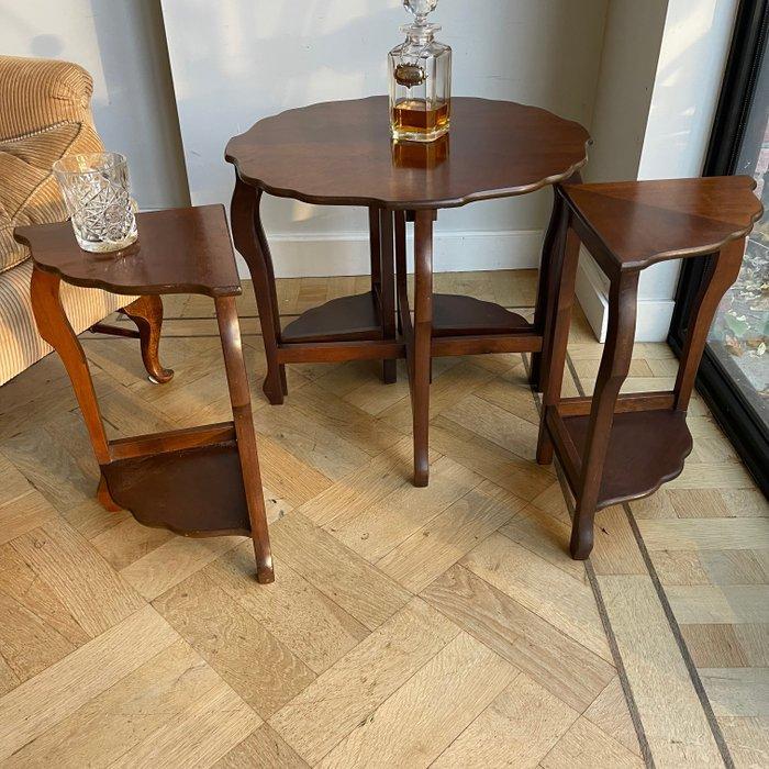 Tables gigognes - Noyer, Antiek en Kunst, Curiosa en Brocante