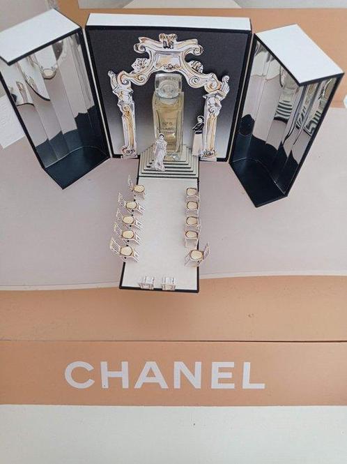 Chanel - Flacon de parfum - Verre - N5 eau première Chanel, Antiek en Kunst, Antiek | Glaswerk en Kristal