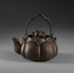 Tetsubin  (kettle) - Brons, IJzer (gegoten) - Japan -