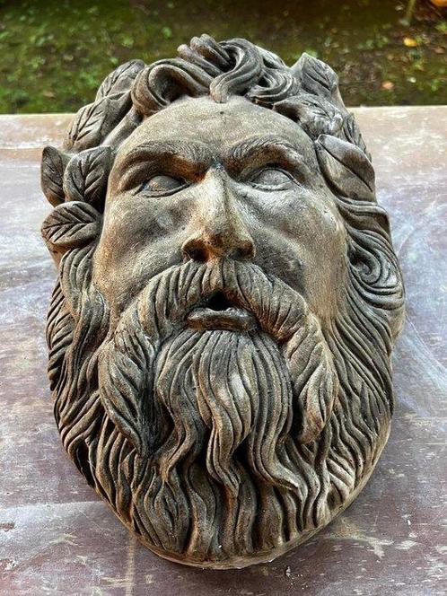 Sculpture, Bacchus masque de fontaine - grès, Antiquités & Art, Curiosités & Brocante
