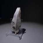 Neolithisch Big Flint. 9 cm lang mes - 5000 v.Chr. Bijl