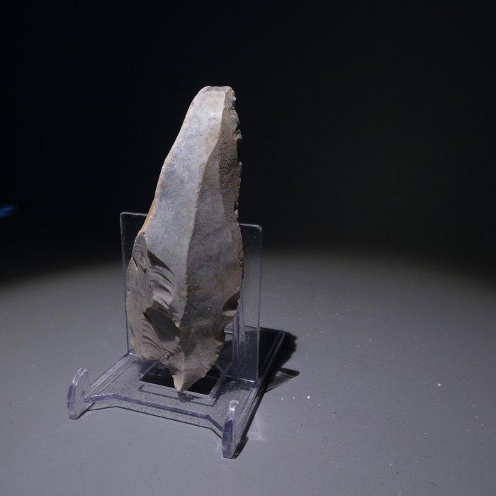 Neolithisch Big Flint. 9 cm lang mes - 5000 v.Chr. Bijl, Antiek en Kunst, Antiek | Overige Antiek