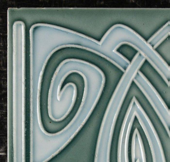 Jugendstil Tegel - Georg Bankel Wandplattenfabrik - Art, Antiek en Kunst, Antiek | Glaswerk en Kristal