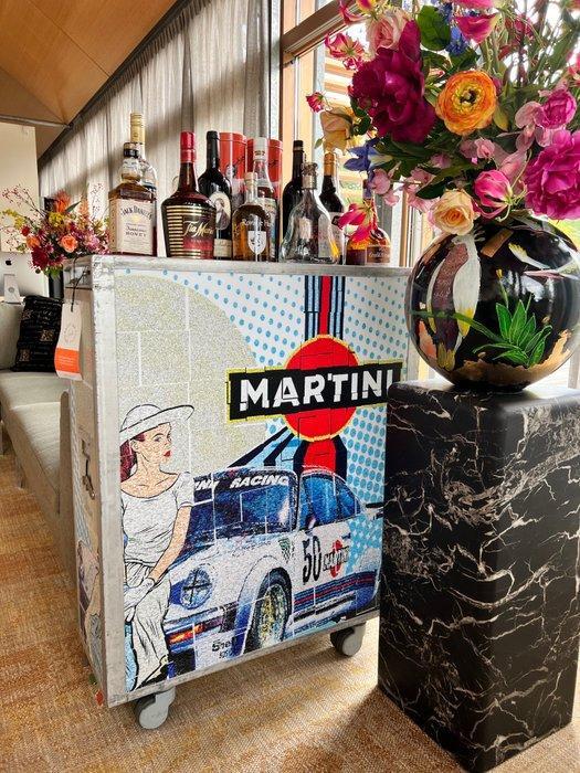 Noboringo Full size vliegtuig trolley LATAM Airlines Brasil, Antiek en Kunst, Antiek | Wandborden en Tegels