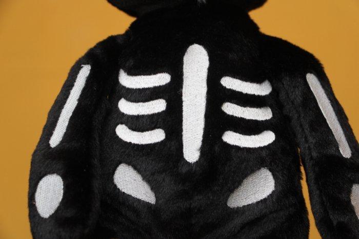 Steiff: Teddybeer Mr. Bones, EAN 114168 - Teddybeer - 2020+, Antiek en Kunst, Antiek | Speelgoed