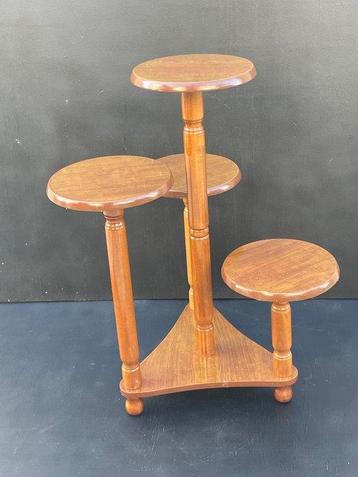 Plantentafel - Hout beschikbaar voor biedingen