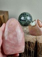 Unieke edelsteen sculpturen - Polychroom Jaspis, Rozenkwarts, Verzamelen, Mineralen en Fossielen