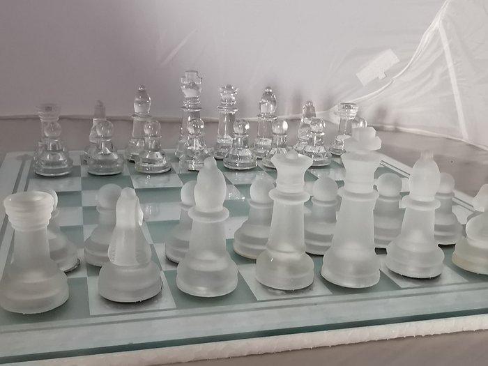 Jeu déchecs - Luxury Chess glass, Huis en Inrichting, Overige Huis en Inrichting