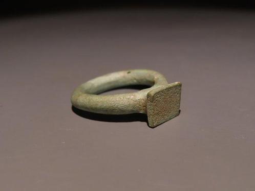 Oud-Egyptisch Faience Ring. Late Periode, 664 - 332 v.Chr., Verzamelen, Mineralen en Fossielen