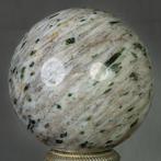 Tourmaline verte Sphère de tourmaline verte de grande