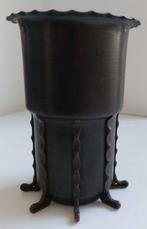 Cris Agterberg - Tasse - Bronze patiné - gobelet de lécole