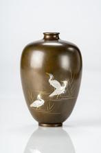Vase - Bronze, Un élégant vase Meiping en bronze, Antiek en Kunst