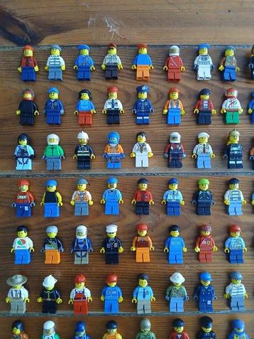 Lego - 150 Minifigures beschikbaar voor biedingen