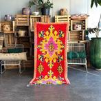 Marokkaans levendig rood tapijt - Berber Boucherouite