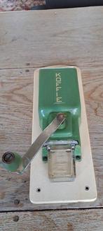 Koffiemolen (2) - Gietijzer/Porselein., Antiek en Kunst