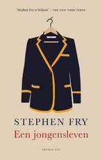 Een jongensleven 9789400404274 Stephen Fry, Boeken, Verzenden, Zo goed als nieuw, Stephen Fry