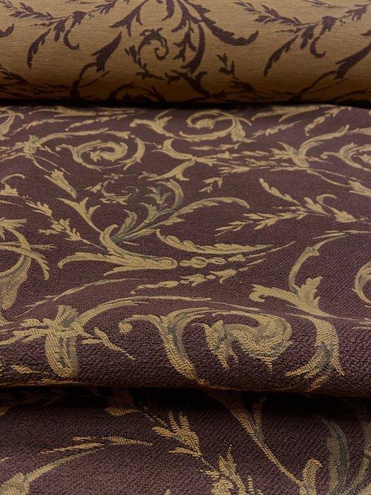 Prestigieus damastweefsel met gouden decoraties op een warme, Antiek en Kunst, Antiek | Tapijten, Tafelkleden en Textiel