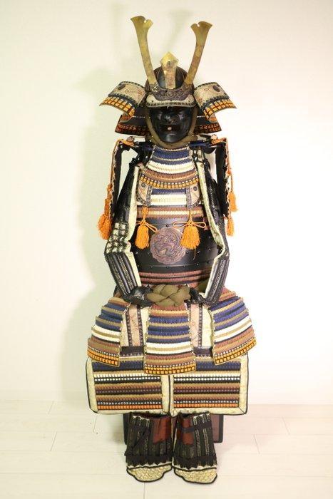Prachtige volledige set samoerai-armor. - Japan - Shwa, Antiek en Kunst, Antiek | Overige Antiek
