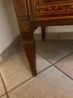 Nachtkastje (2) - Hout - Nachtkastjes in Maggiolini-stijl