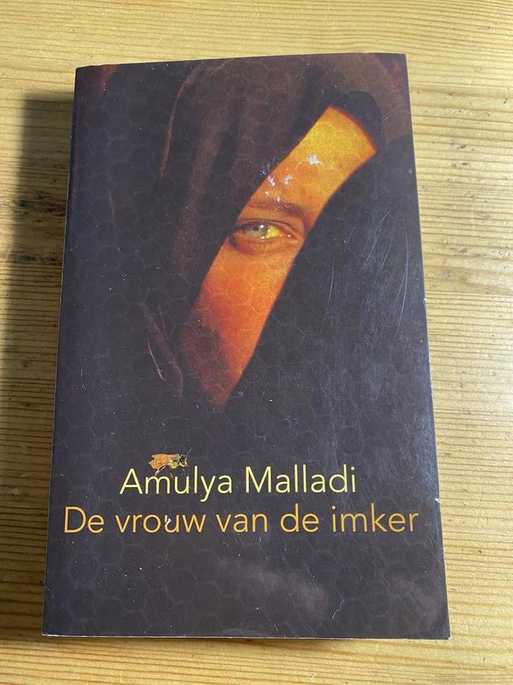 De vrouw van de imker 9789021011202 Amulya Malladi, Boeken, Overige Boeken, Gelezen, Verzenden