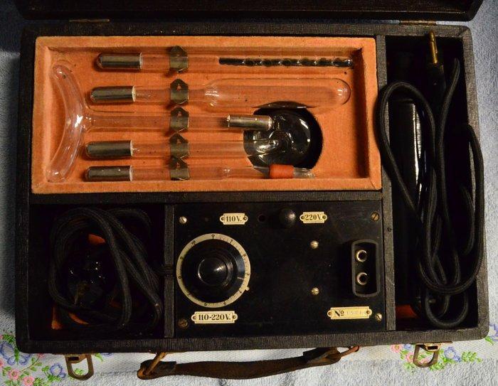 NorisanElectro-Therapy Apparatus - Diverse materialen, Antiek en Kunst, Antiek | Wandborden en Tegels
