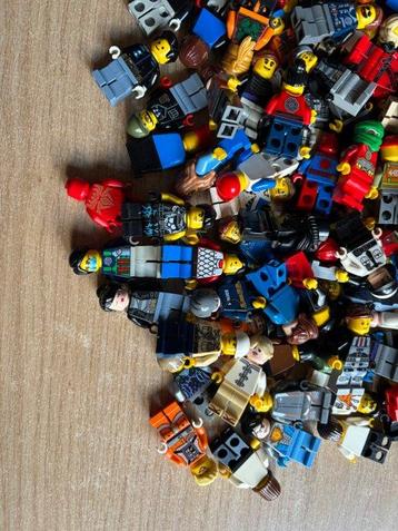 Lego Minifigurine - Lot LEGO Minifigures MIX beschikbaar voor biedingen