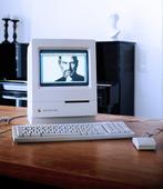 Apple Macintosh CLASSIC QWERTY bundle – with App & Games, Nieuw