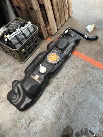 Brandstoftank met pomp ZGAN Mercedes Sprinter w907 beschikbaar voor biedingen