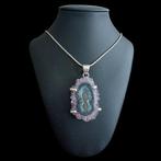 Zeldzame amethist bloem. Handgemaakt ontwerp. Opgezet op