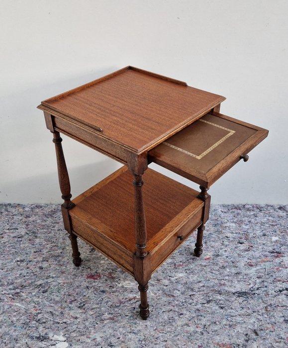 Charmante nachtkastjes in Engelse stijl met een prettig, Antiek en Kunst, Curiosa en Brocante