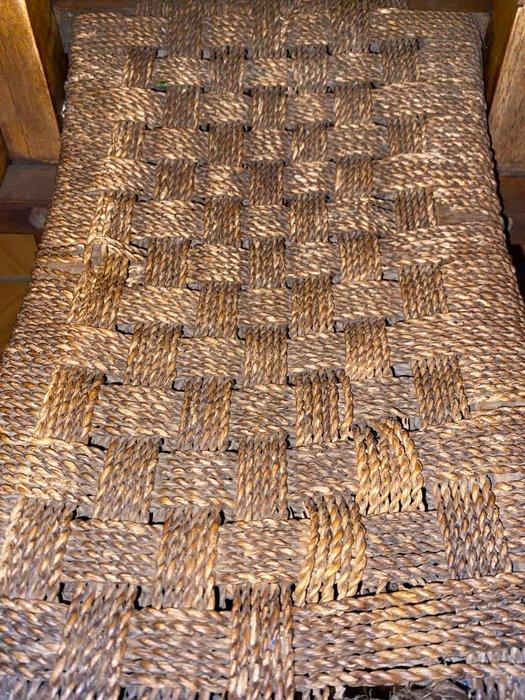 Stoel - hard hout, Antiek en Kunst, Antiek | Overige Antiek