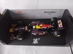 Red Bull Racing - Sebastian Vettel - 2011 - Schaal 1/18, Nieuw
