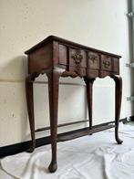 Console - Table dappoint élégante de style George III avec
