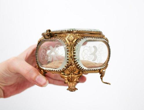 Magnifique coffret 5 verres biseautés et gravés Napoléon III, Antiek en Kunst, Antiek | Overige Antiek