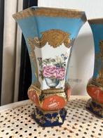 Vaas (2) - Porselein, Antiek en Kunst