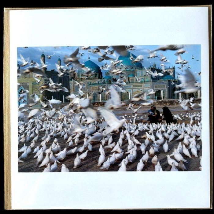 Steve McCurry (1950–) - Mazar-i-Sharif, Afghanistan, 1991, Antiek en Kunst, Kunst | Designobjecten