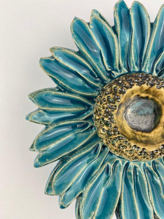 Mario Klara - Sculpture, Hanging flower - 15 cm - Argile,, Antiquités & Art, Curiosités & Brocante
