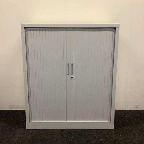 Outlet roldeurkast / archiefkast vv 2 legborden, sleutel,, Zakelijke goederen, Kantoor en Winkelinrichting | Kantoormeubilair en Inrichting