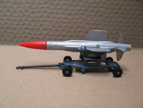 Corgi, Dinky Toys - Model militair voertuig - Thunderbird, Hobby en Vrije tijd, Modelauto's | 1:5 tot 1:12