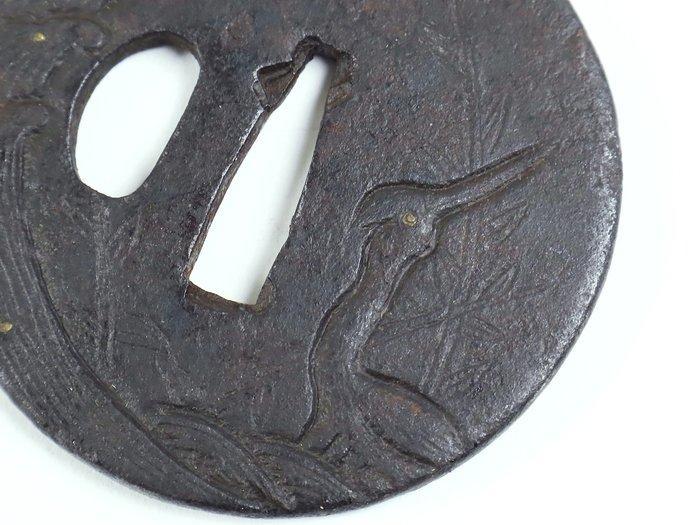 Tsuba (123g) – Zwaan onder Wolken met messing ingelegd - Edo, Antiek en Kunst, Antiek | Overige Antiek