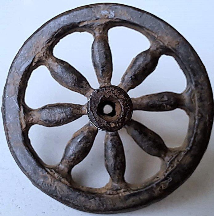 Keltisch Zilver Een complete set wielen van een Celtic, Antiek en Kunst, Antiek | Overige Antiek