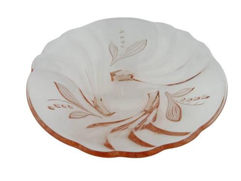Schaaltje van persglas -  lelietjes van dalen motief, Antiek en Kunst, Antiek | Glaswerk en Kristal, Verzenden