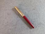 Parker - Pluma Parker 61 laca granate y capuchón de plaqué, Verzamelen, Nieuw