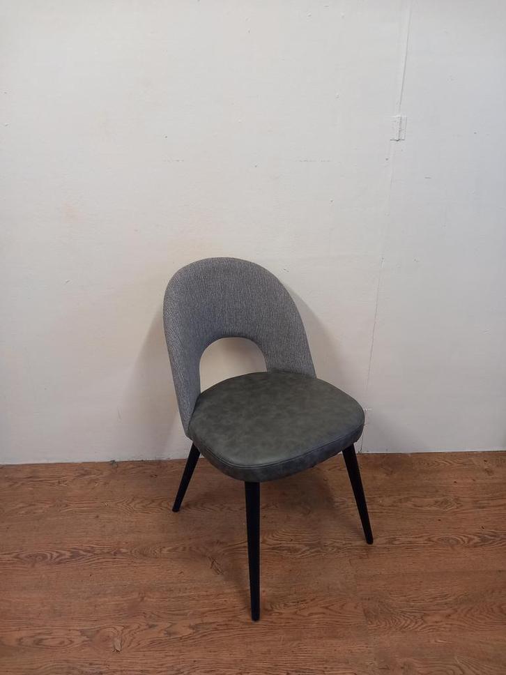 Gebruikte Restaurant stoel - S3290- Vintage/Café, Huis en Inrichting, Stoelen, Ophalen