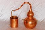 Copper alembic for the distillation of liquors and essential