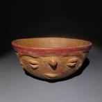 Maya Terre cuite Bol. ca. 600 - 900 ap. J.-C. Hauteur de 7,2