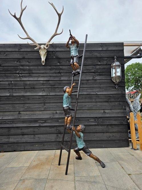 Beeld, Bronze: XXL Children on Ladder - 232 cm - Brons -, Antiek en Kunst, Curiosa en Brocante