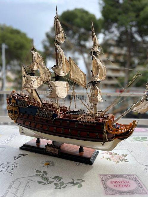 Voilier 3 mats La Licorne en bois 70 cm modelisme -, Hobby en Vrije tijd, Modelauto's | 1:5 tot 1:12