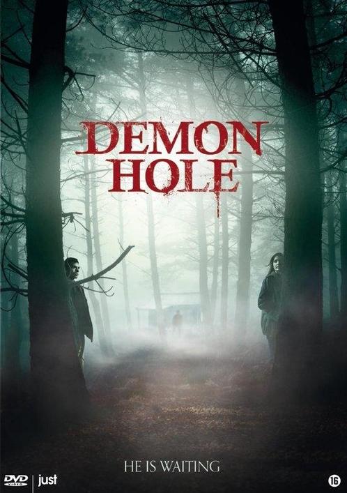 Demon Hole op DVD, Cd's en Dvd's, Dvd's | Komedie, Nieuw in verpakking, Verzenden