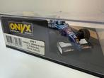 Onyx 1:43 - Voiture miniature - Tyrell Yamaha 023 - dans une